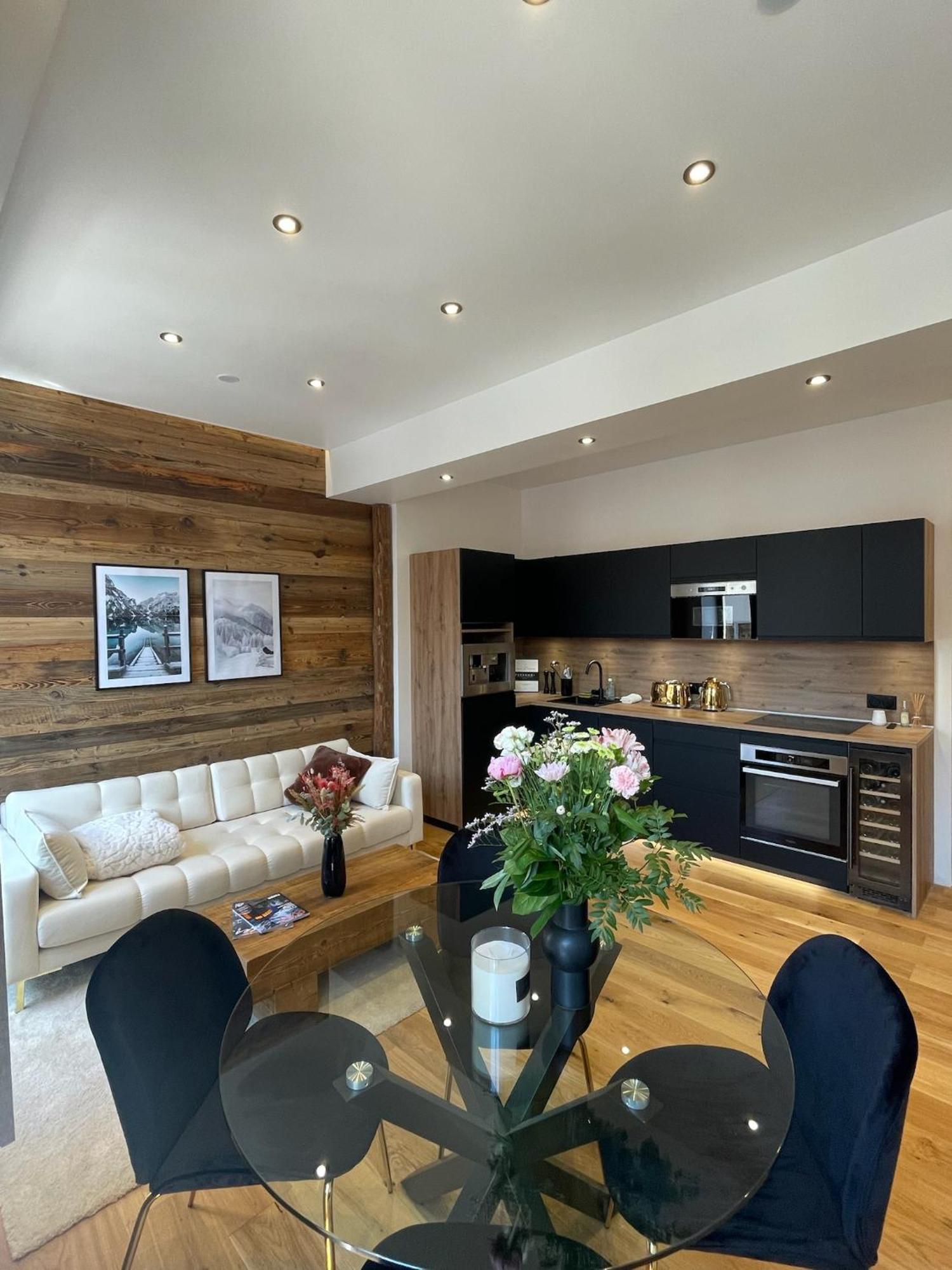 שאמברי Le Chalet De L'Horloge מראה חיצוני תמונה